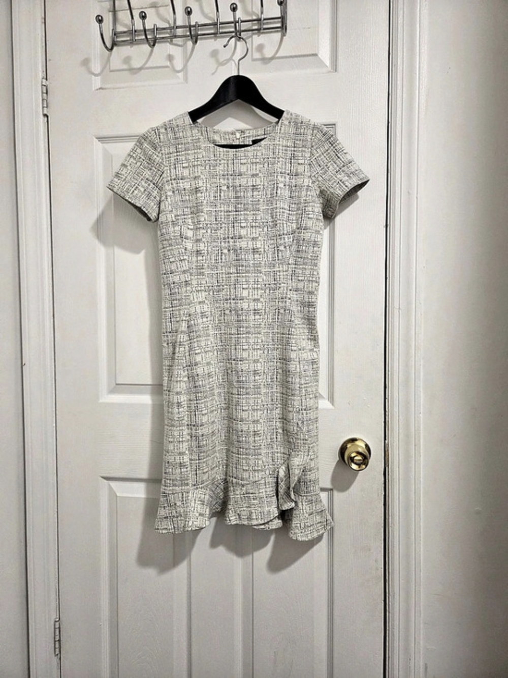 Ann Taylor petite Tweed Ruffle Hem Dress Plaid Mini White & Black Size 0P